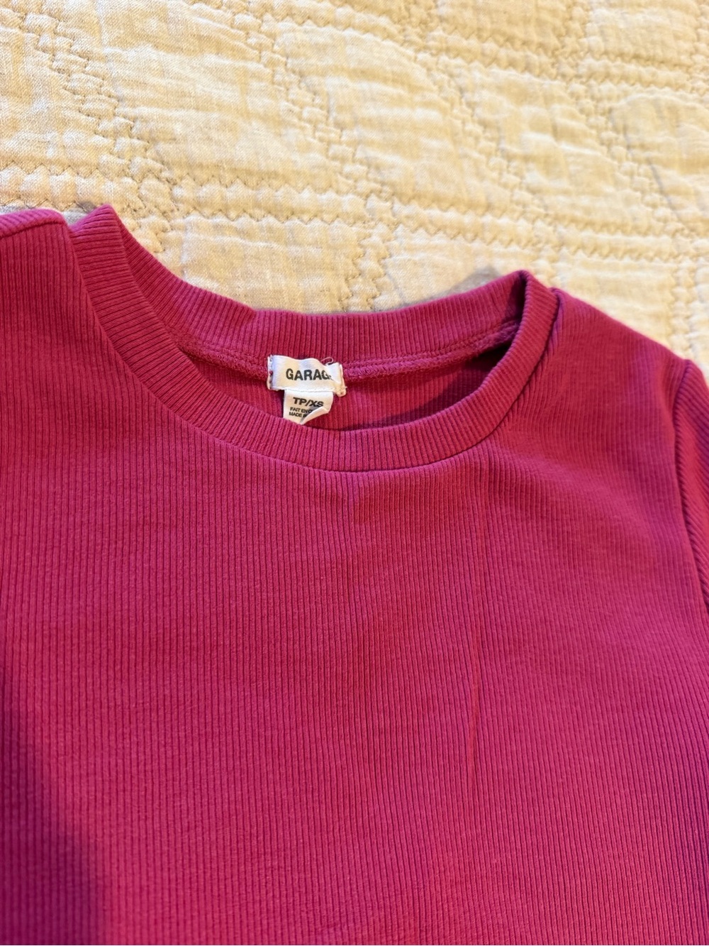 Garage Magenta Ribbed Crop Tee - Picture 2 of 3